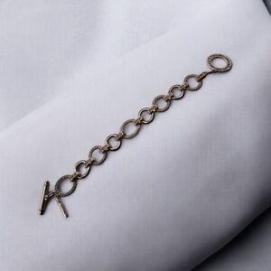 Elegant Gold Chain Bracelet
